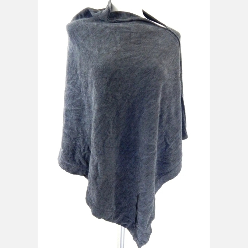 Barefoot Dreams Cozychic Ultra lite Pullover Poncho